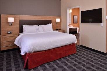 Отель Towneplace Suites By Marriott St. Louis Chesterfield