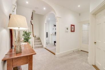 פנסיון St Alphege Fmp