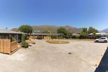 هتل آپارتمان The Willows Wanaka