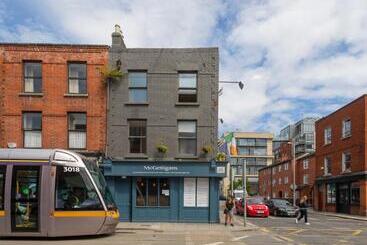 هاستل Mcgettigan S Townhouse   Olives & Figs Bistro