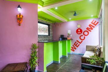 ホテル Oyo 2374 Renton Manor