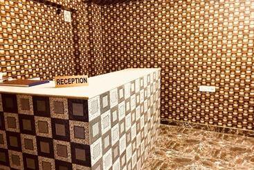 Oyo 24970 Hotel Galaxy Inn