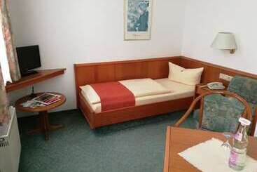 酒店 Pension Am Kurpark