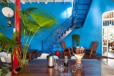 Отель Hostal Estrella