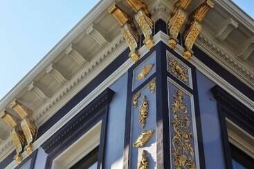 فندق Trending Inn