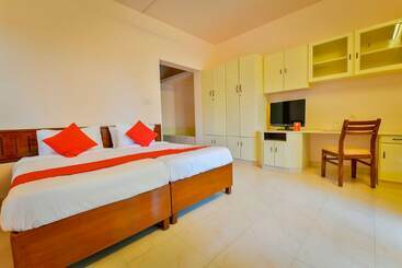 Отель Oyo 16745 One & Only Homestay