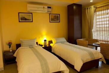 住宿加早餐  Rains Inn