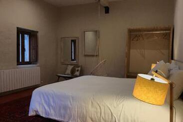 פנסיון Hostal De Bianya