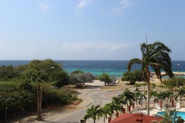 هتل Hector Suites & Beach