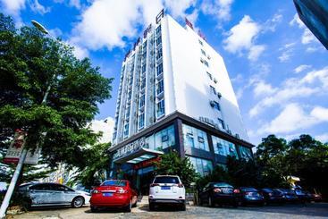 هتل Wenchang Meilin Holiday