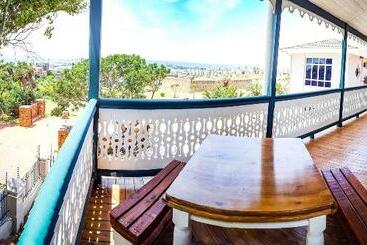 Island Vibe Port Elizabeth   Hostel