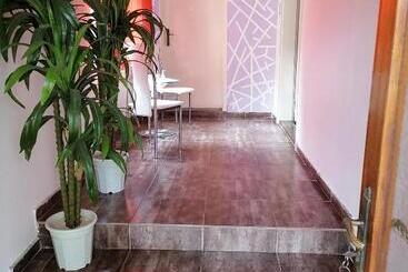 پانسیون Smestaj U Okviru Domacinstva Sobe Sosa