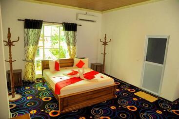 Отель Aurora Banquet And