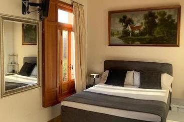 בית מלון כפרי Reina Rooms