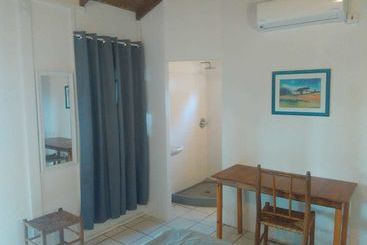 هتل The Reef Beach Huts