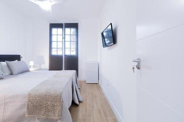 پانسیون Smart Apartment To Share In The City