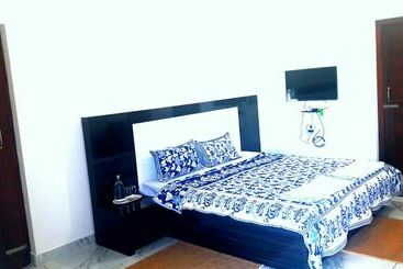 Отель Garur Valley