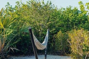 فندق صغير The Slow Leopard Kilwa