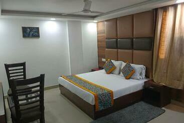 בית מלון כפרי Aerotech Suite