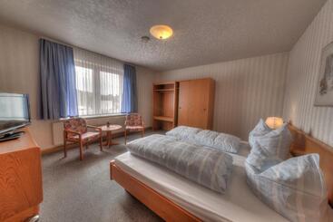 فندق Pension & Gaststätte Alter König