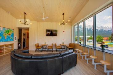 Canmore Downtown Hostel