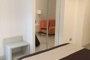 مبيت وإفطار Apeiron