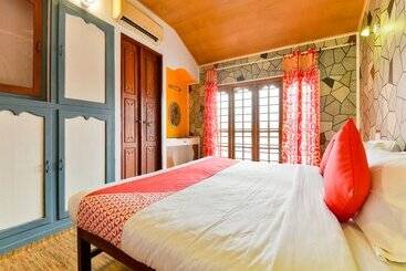 호텔 Oyo 16841 Sree Vinayaka