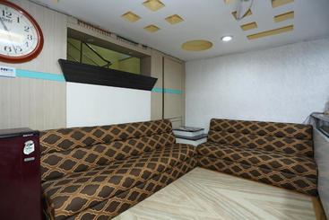 Oyo 10515 Hotel Vishnu Villas