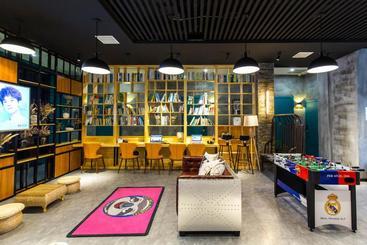 هتل Dalian Lazybill's Hostel