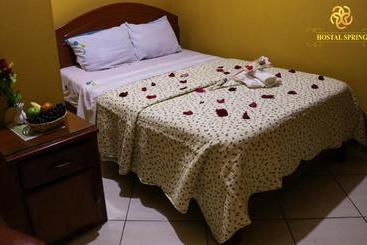 پانسیون Hostal Spring Ii