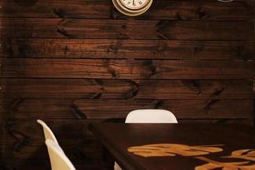 تختخواب و صبحانه Hostel Cha
