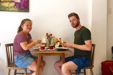 پانسیون Candyinn