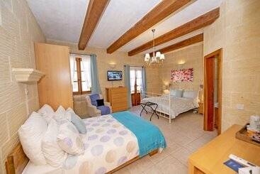 تختخواب و صبحانه Bertinas Boutique Living