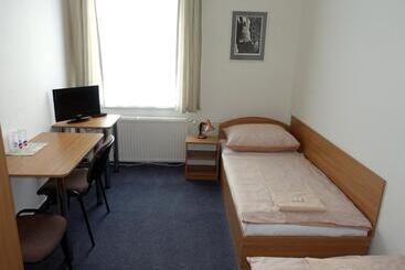 پانسیون Staříč