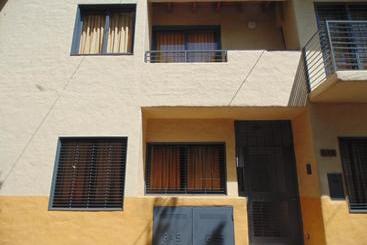 هتل آپارتمان Las Marias Apart