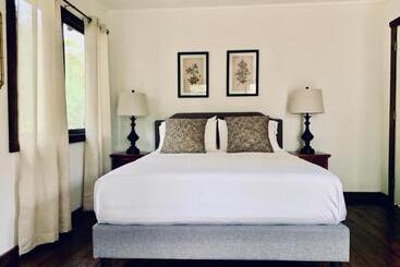 리조트 Sattva Land