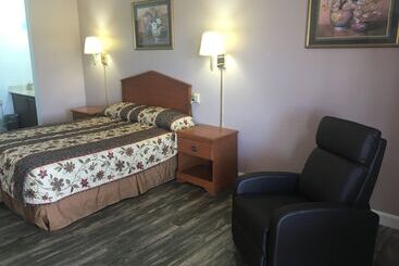 Finn's Motel