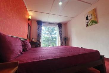 تختخواب و صبحانه Riverview Lodge
