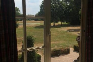 هتل Bossenstein Golf & Polo Club