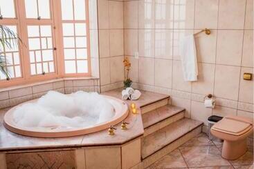 旅馆 Rogai Hotel Pousada