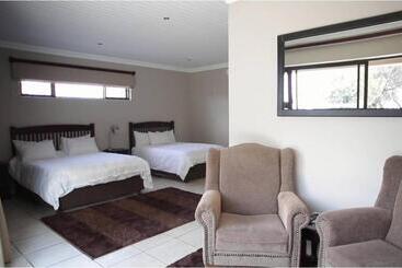 בית מלון כפרי Machauka Lodge