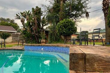 Bed and Breakfast Aerodrome Lodge And Conference Centre