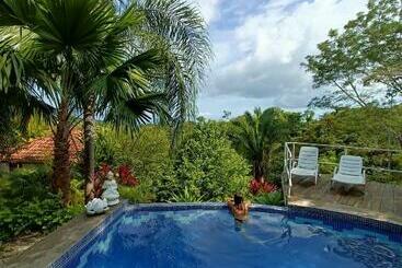 هتل Finca Los Caballos Montezuma