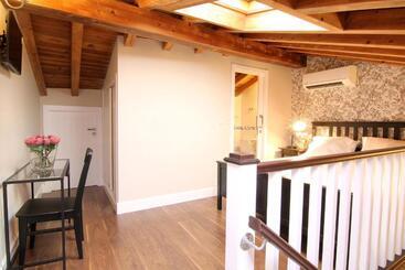 ペンション La Fonda De Candeleda