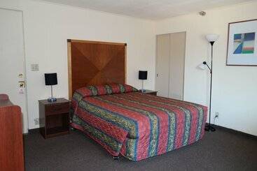 فندق River Park Inn