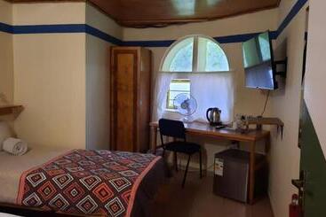 פנסיון Steps Accommodation