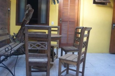 膳宿费 Yellow House