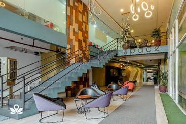 Отель Zen Rooms Space Taft Manila