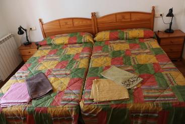 پانسیون Hostal La Plaza