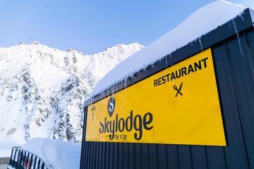 هاستل Skylodge By N Py
